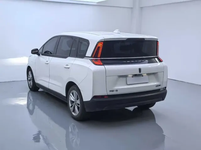 Bestune NAT — Фото автомобиля 13