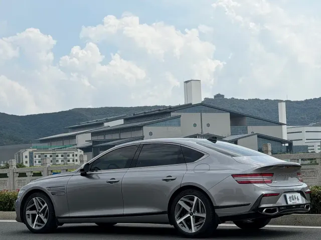 Genesis G80 — Фото автомобиля 13