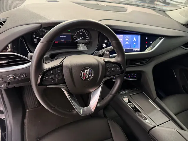 Buick Enclave — Фото автомобиля 6