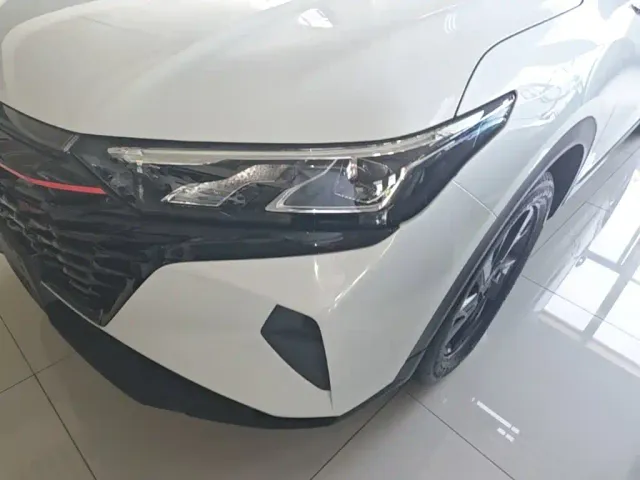 Dongfeng Fengshen AX7 — Фото автомобиля 23