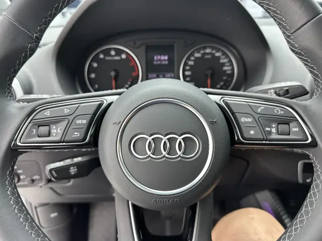 Audi Q2L — Фото автомобиля 14