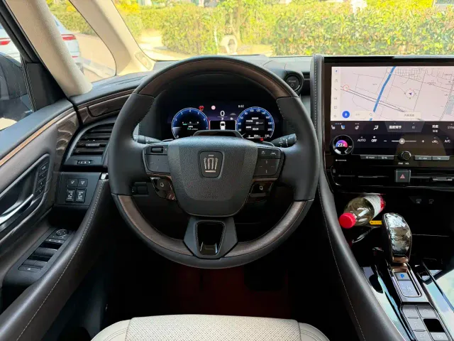Toyota Vellfire — Фото автомобиля 7