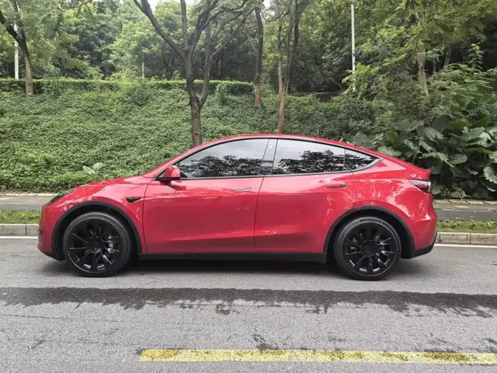 Tesla Model Y 2022 Facelift Rear-Wheel Drive Version — Фото автомобиля 8