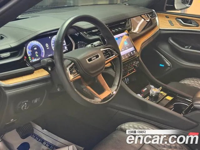 Jeep Cherokee WL — Фото автомобиля 8