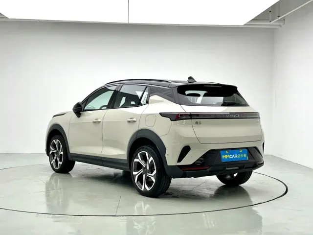Lynk & Co 06 — Фото автомобиля 4