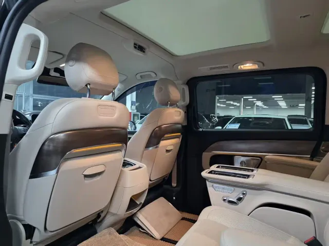 Mercedes-Benz V-Class — Фото автомобиля 10