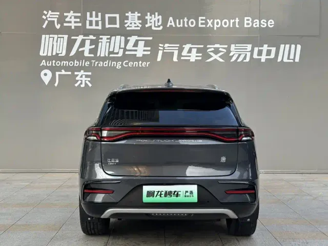 BYD Tang — Фото автомобиля 4