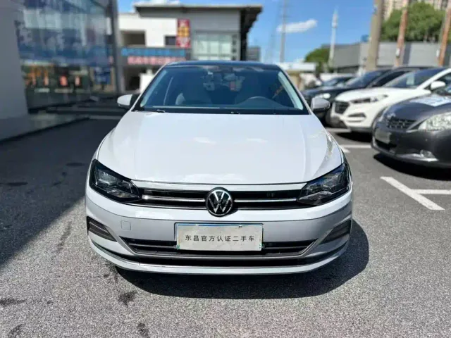 Volkswagen Polo — Фото автомобиля 2