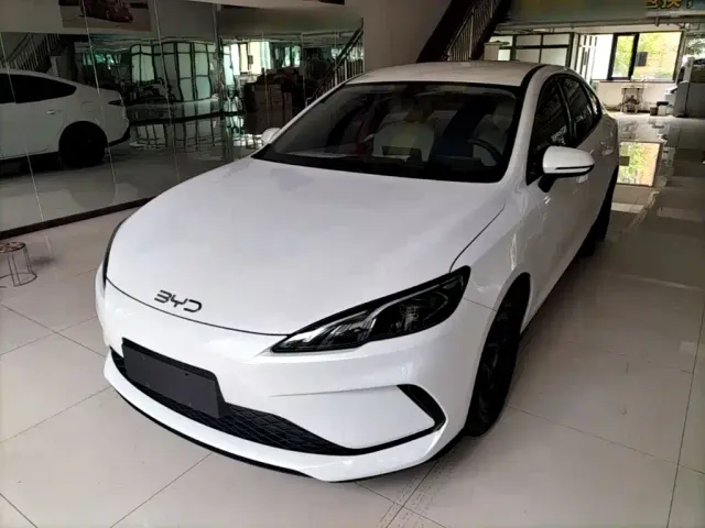 Фотография автомобиля — BYD Seal 05 DM-i