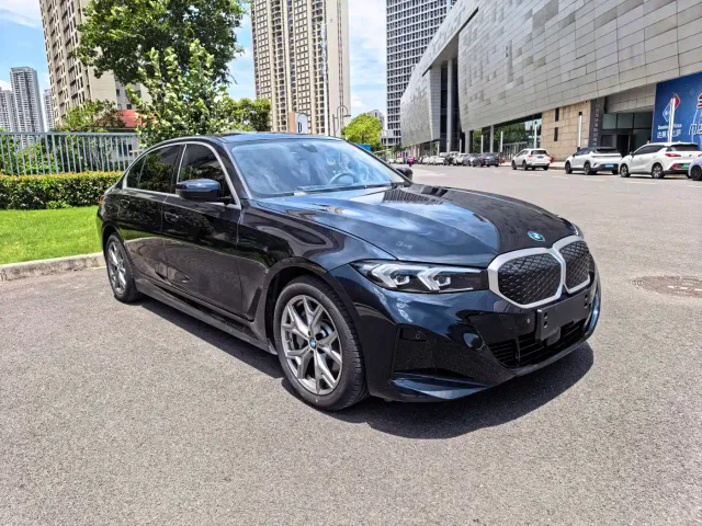 BMW i3 — Фото автомобиля 3
