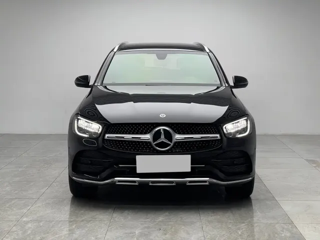Фотография автомобиля — Mercedes-Benz GLC-Class