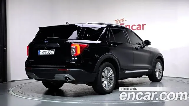 Ford Explorer 6th Gen — Фото автомобиля 2