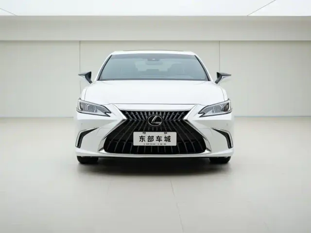 Lexus ES — Фото автомобиля 2