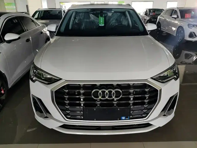Audi Q3 — Фото автомобиля 2