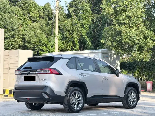Toyota Wildlander — Фото автомобиля 14