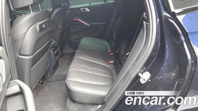 BMW X6 xDrive40i M Sport — Фото автомобиля 9