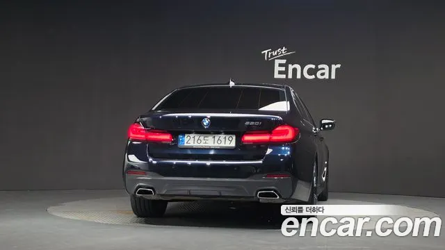 BMW 5 Series G30 — Фото автомобиля 4