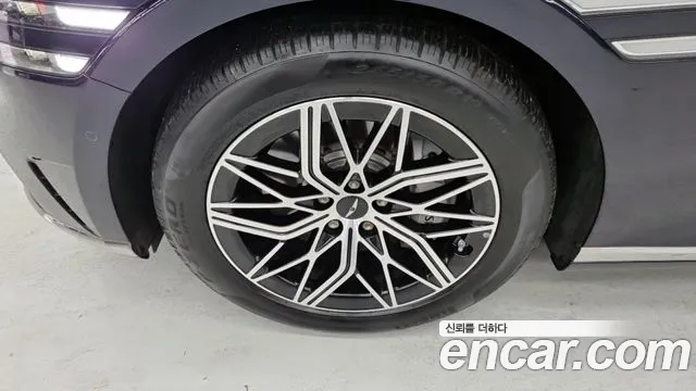 Genesis G90 Бензин 3.5 турбо AWD — Фото автомобиля 5