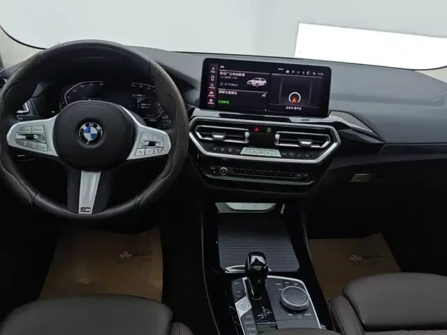 BMW X3 — Фото автомобиля 12