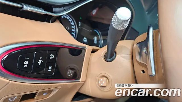 Genesis GV70 — Фото автомобиля 24