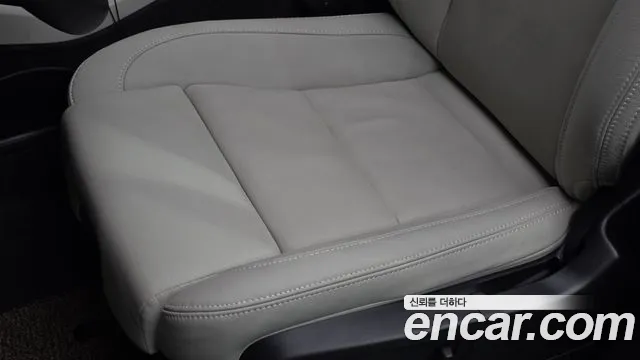 Вольво XC40 B4 Ultimate Bright — Фото автомобиля 29