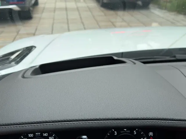 Land Rover Range Rover Sport 2022 3.0 L6 Gloss Black Edition — Фото автомобиля 15