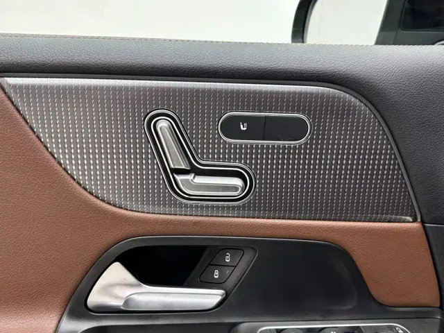 Mercedes-Benz GLB-Class — Фото автомобиля 15