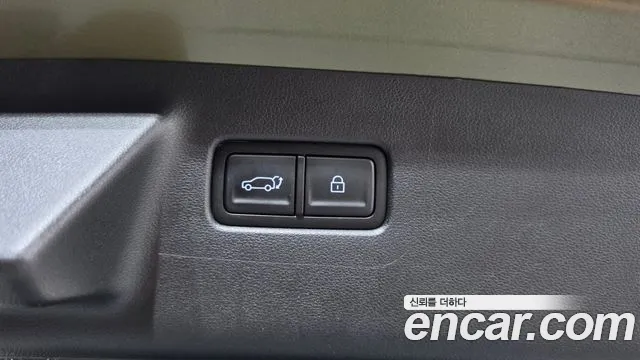 Hyundai Santafe Santa Fe (MX5) Бензин 2.5T 2WD — Фото автомобиля 17