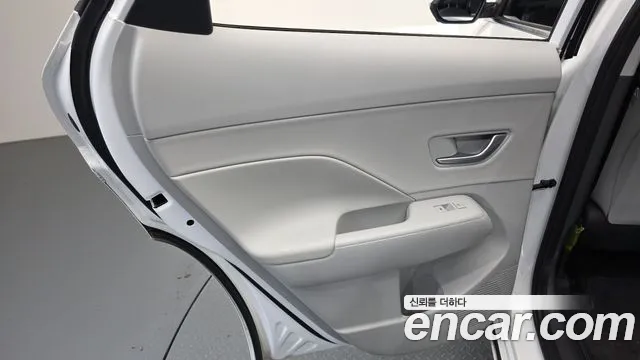 Hyundai Kona SX2 — Фото автомобиля 14