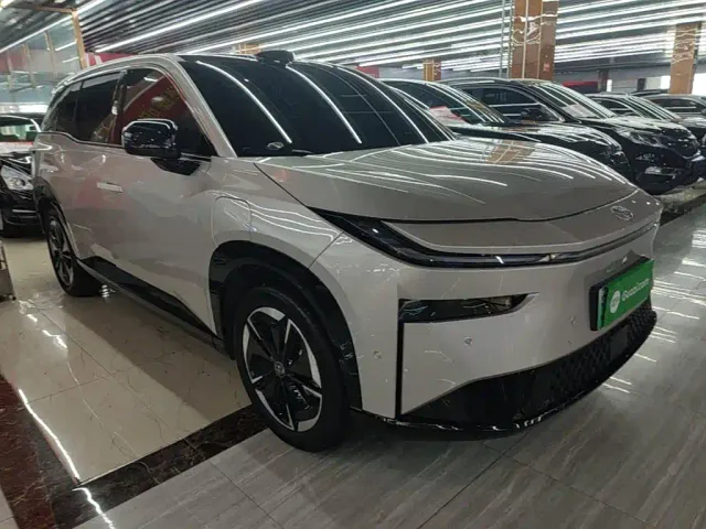 Toyota BoZhi 3X — Фото автомобиля 3