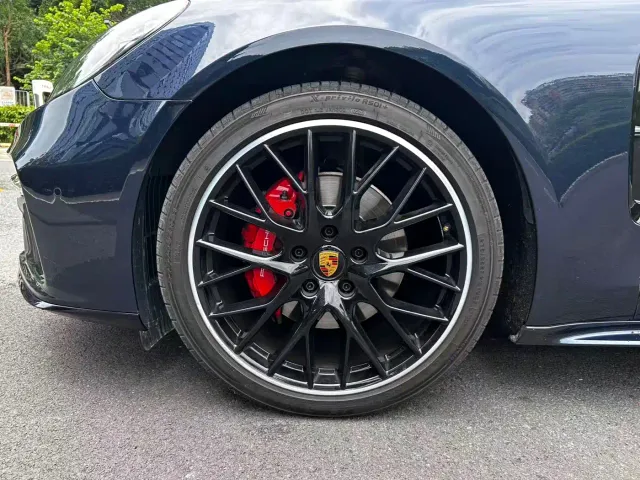 Porsche Panamera — Фото автомобиля 4