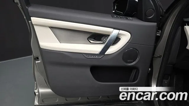 Land Rover Discovery Sport — Фото автомобиля 23