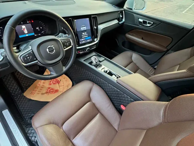 Volvo S60 — Фото автомобиля 9