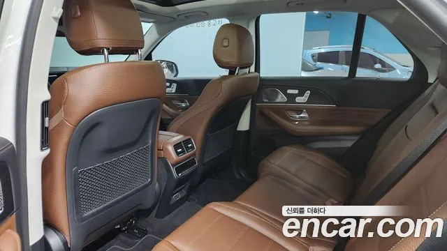 Mercedes-Benz GLE-Class — Фото автомобиля 14