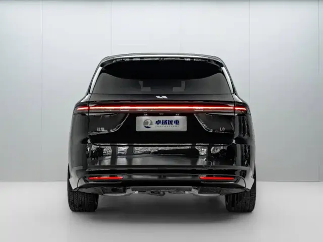 Li Auto L8 — Фото автомобиля 6