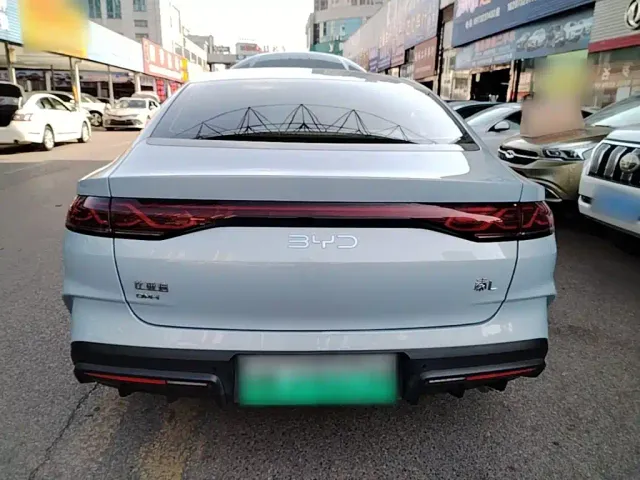 BYD Qin L — Фото автомобиля 5