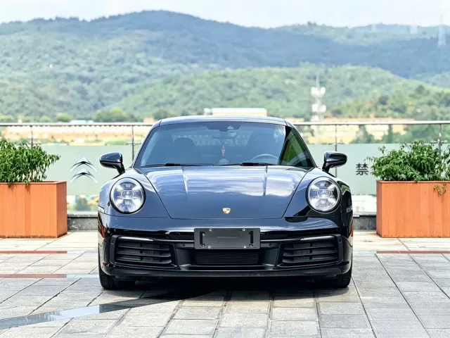 Porsche 911 — Фото автомобиля 2