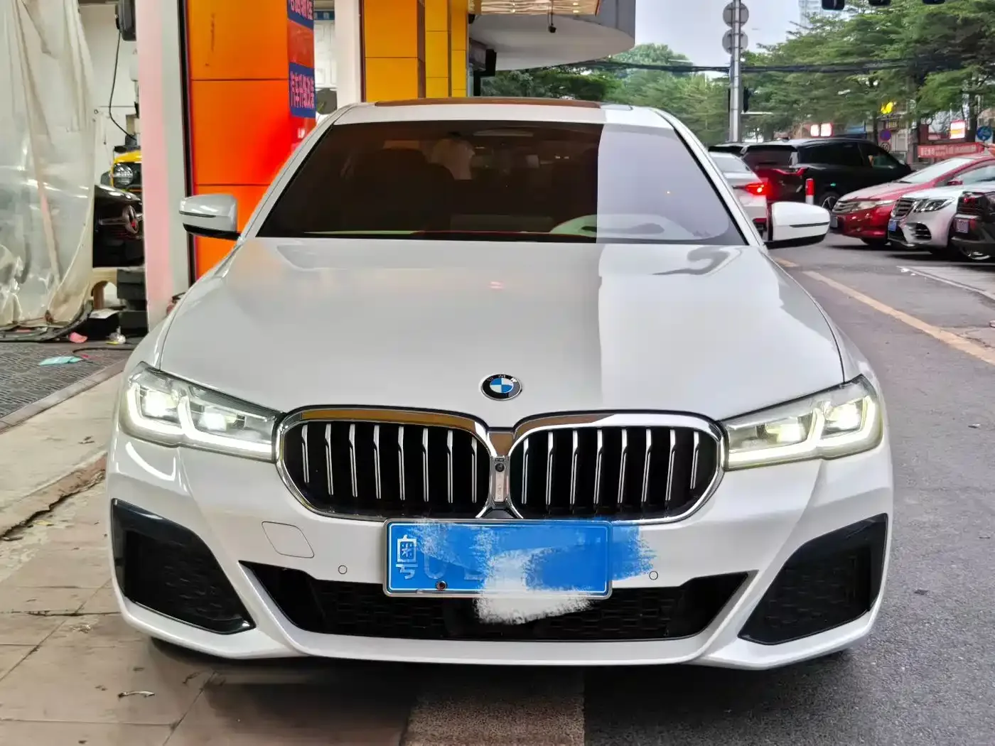 BMW BMW 5 Series 2022 530Li Executive M Sport Package — Фото автомобиля 2