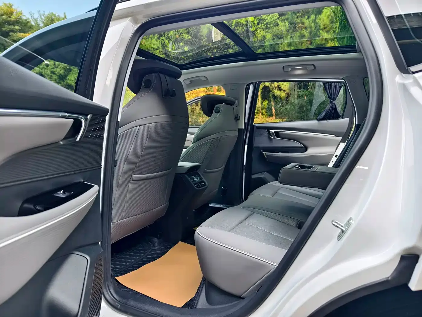 Buick Buick E5 2024 Model Premium Standard Range Audio-Visual Edition — Фото автомобиля 14