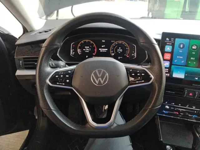 Volkswagen Passat — Фото автомобиля 15