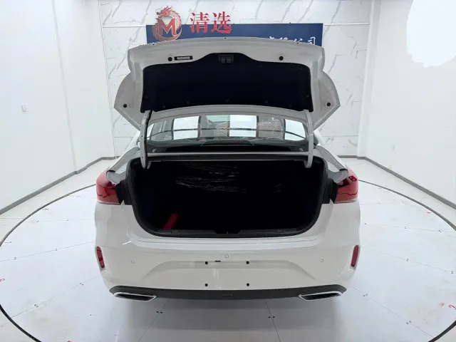 Changan Eado — Фото автомобиля 7