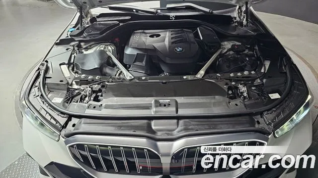 BMW 5-Series 5 серия (G60) 530i xDrive M Sport — Фото автомобиля 6