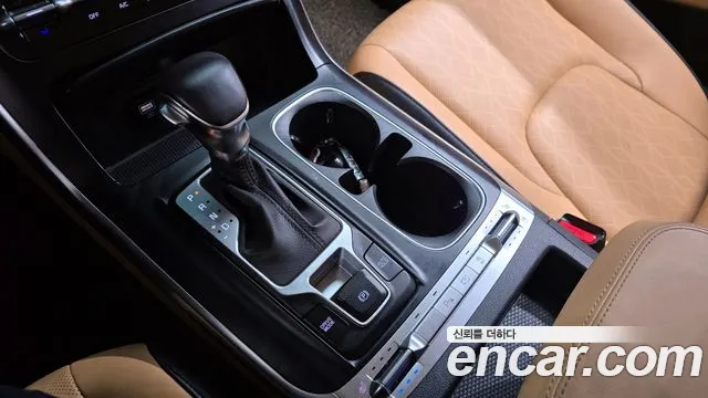 Kia Canival — Фото автомобиля 8
