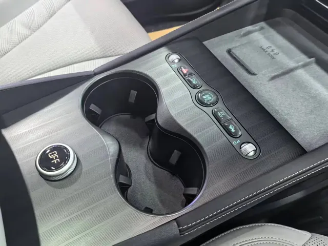 BYD Seal 06 DM-i Touring — Фото автомобиля 17