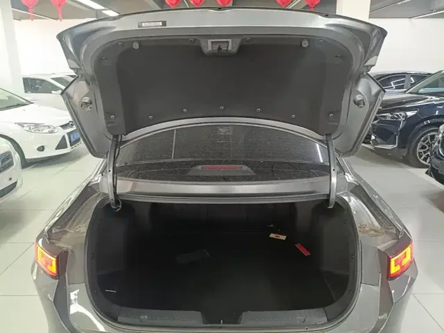 Changan Eado — Фото автомобиля 18