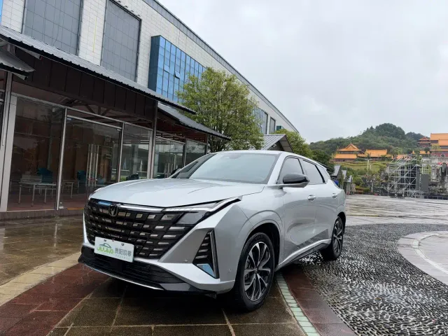 Changan UNI-Z — Фото автомобиля 2