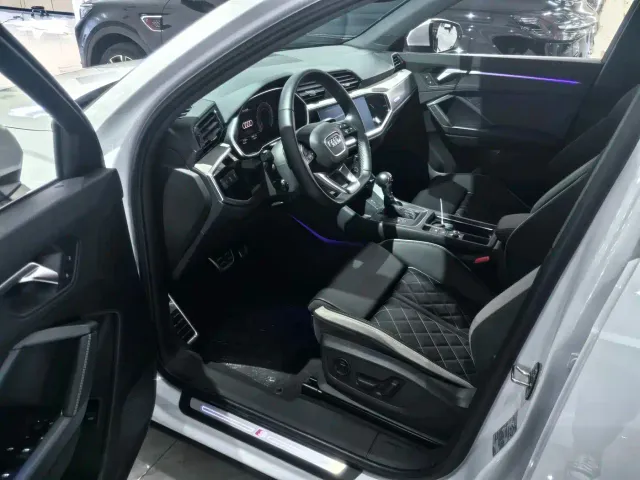 Audi Q3 — Фото автомобиля 5