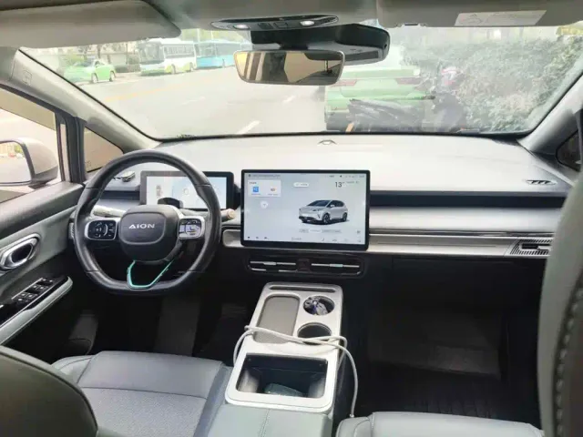 GAC Aion Y — Фото автомобиля 12