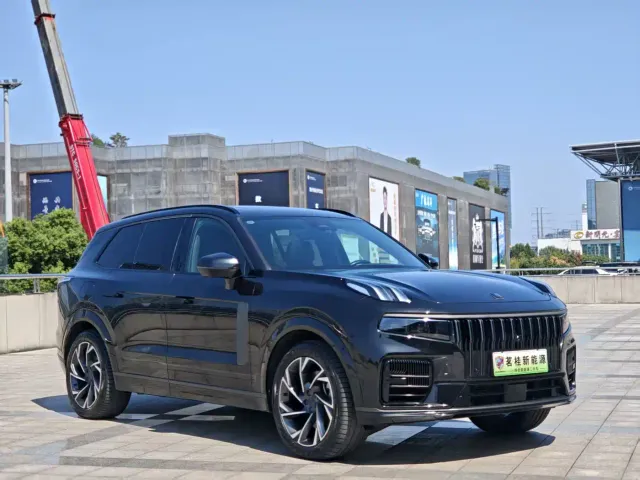 Lynk & Co 09 EM-P — Фото автомобиля 4