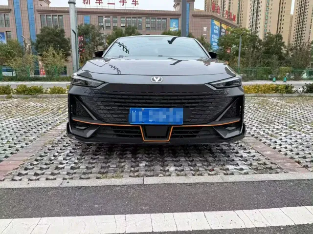 Changan UNI-V — Фото автомобиля 2
